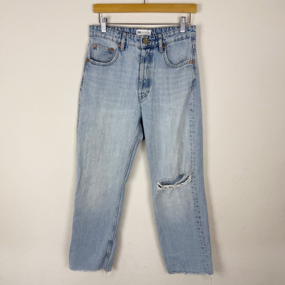 Zara light wash high rise button fly distressed Jean - Picture 1 of 10